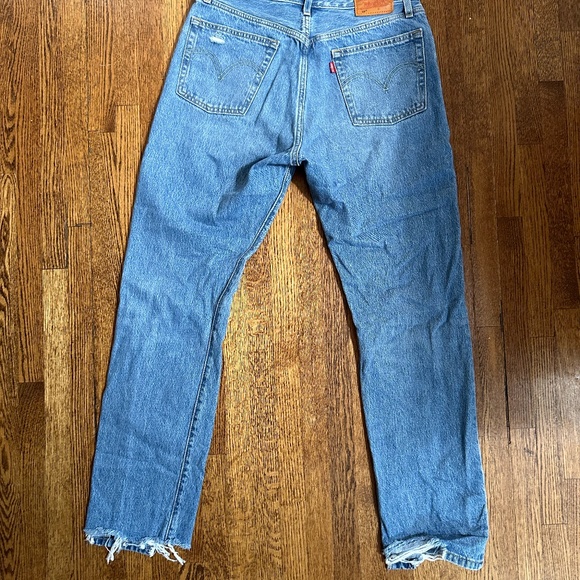 Levi's Ripped Jeans - Picture 2 of 4